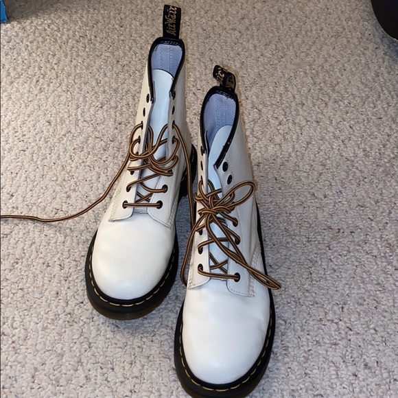 Dr. Martens Shoes - White Dr. Martens
